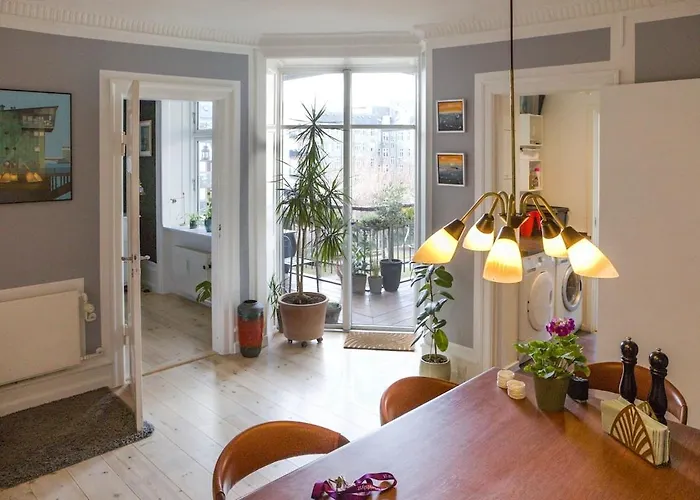 Beautiful And Classic Appartment